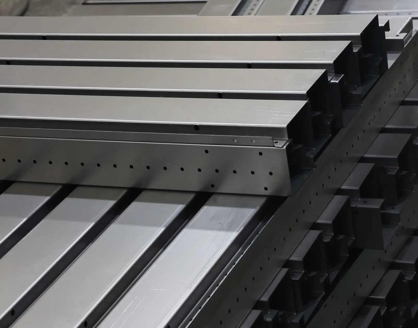Long bent aluminum profiles